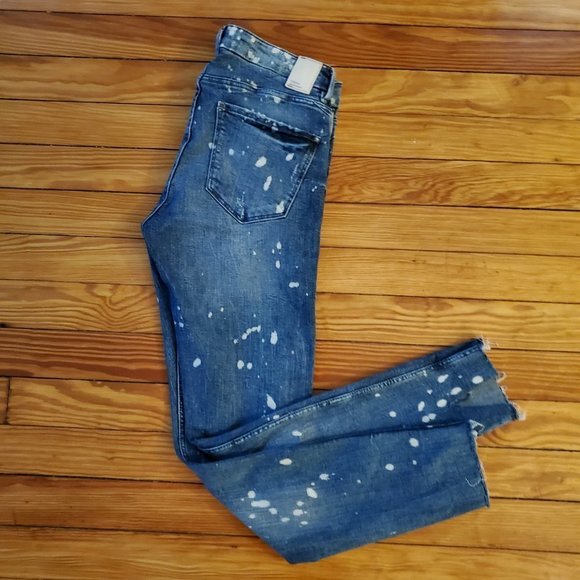 ZARA Trafaluc Denimwear Distressed Bleach Splattered Jeans Raw Hem Sz 6 US - Picture 4 of 7